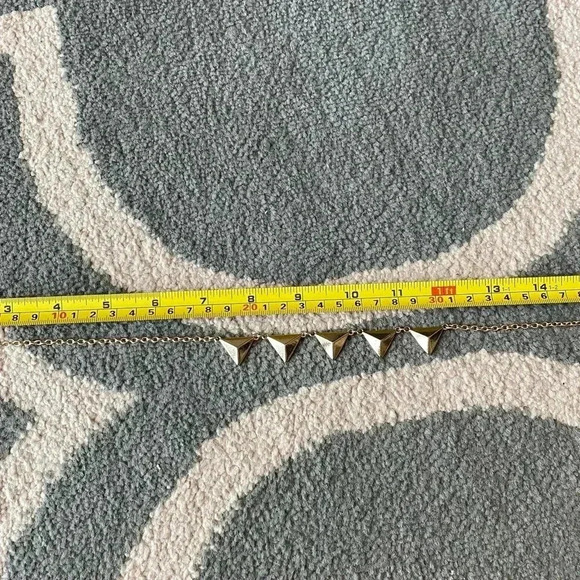 Forever 21 Gold Chain Necklace with Triangular Studs - Picture 7 of 8